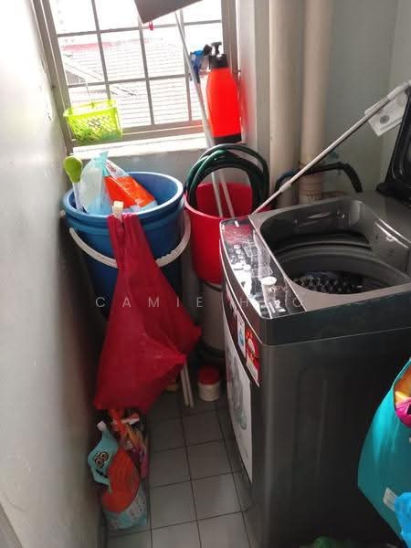 Pangsapuri untuk Dijual di Abadi Indah - Camie Hoo - Balcony - PropertyGuru.com.my