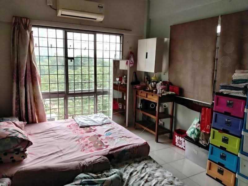 Pangsapuri untuk Dijual di Abadi Indah - Camie Hoo - Bedroom - PropertyGuru.com.my
