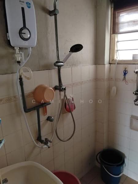 Pangsapuri untuk Dijual di Abadi Indah - Camie Hoo - Bathroom - PropertyGuru.com.my