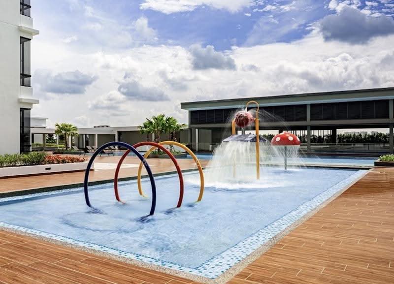 Service Residence for Rent at Pandan Heights (Residensi Pandan 3) - Elayne Low - Pool - PropertyGuru.com.my