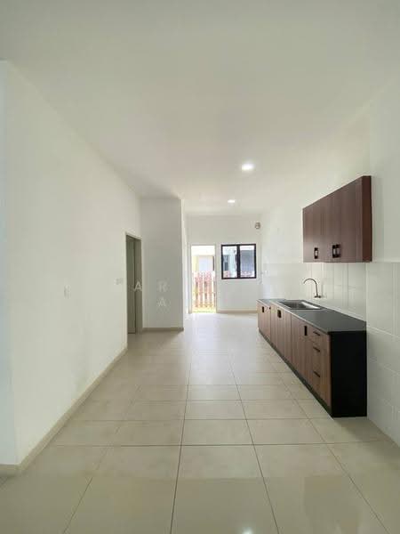 Rumah Teres 2-Tingkat untuk Disewa di Sepang (Selangor) - Umar Abdul Aziz - Kitchen - PropertyGuru.com.my