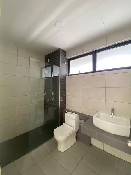 Rumah Teres 2-Tingkat untuk Disewa di Sepang (Selangor) - Umar Abdul Aziz - Bathroom - PropertyGuru.com.my