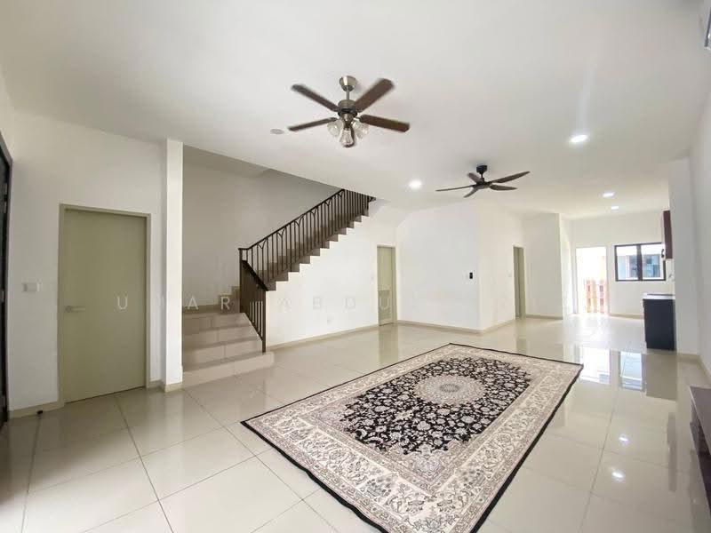 Rumah Teres 2-Tingkat untuk Disewa di Sepang (Selangor) - Umar Abdul Aziz - Living Room - PropertyGuru.com.my