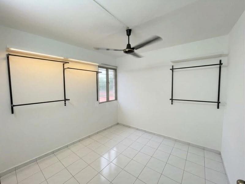 Apartment for Sale at Mentari Apartment - Jeffrey Zuree - Interior - PropertyGuru.com.my