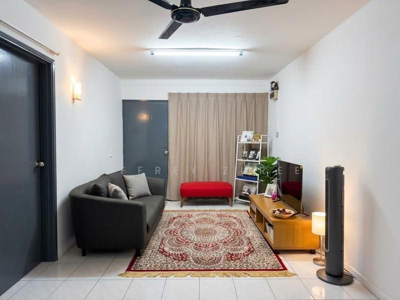 Apartment for Sale at Mentari Apartment - Jeffrey Zuree - Living Room - PropertyGuru.com.my