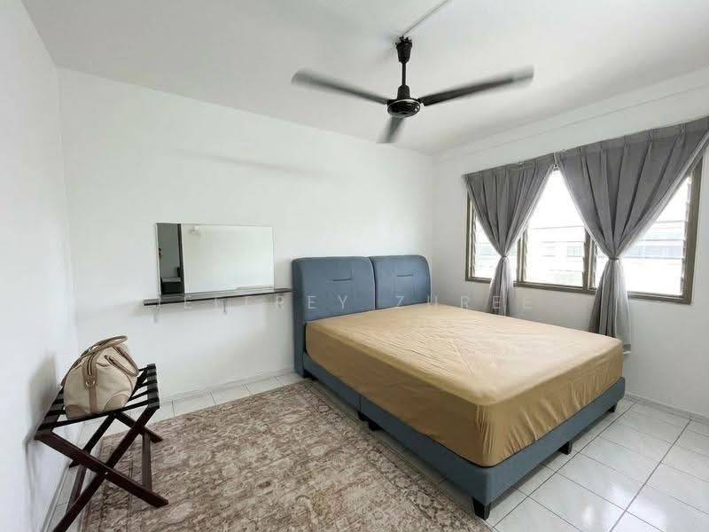Apartment for Sale at Mentari Apartment - Jeffrey Zuree - Bedroom - PropertyGuru.com.my