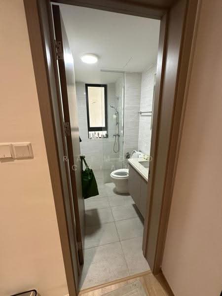 Kediaman Servis untuk Disewa di Baron Residence @ Lake City - Raymond Chiang - Bathroom - PropertyGuru.com.my