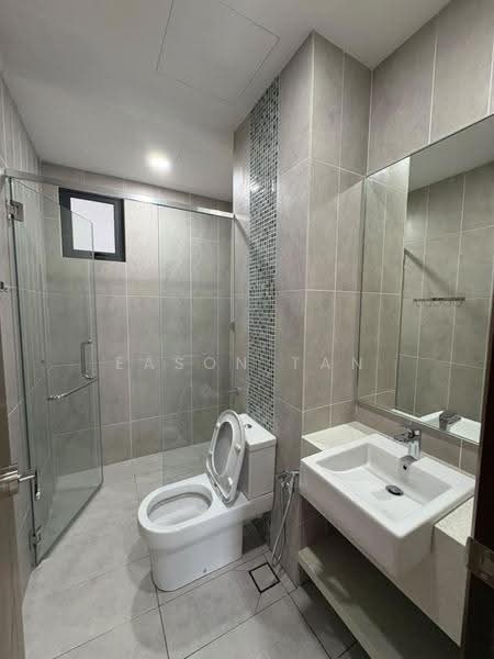 Condominium for Rent at Queens Residences Q1 @ Queens Waterfront - Eason Tan - Bathroom - PropertyGuru.com.my