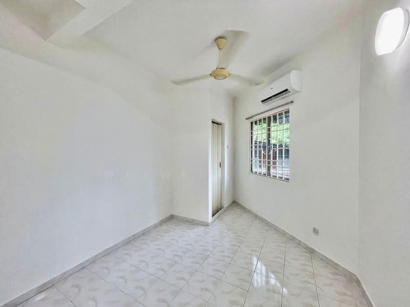 2-storey Terraced House for Sale in Pantai Jerejak (Bayan Lepas) - Welwits Sim - Interior - PropertyGuru.com.my