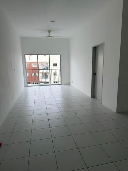 Pangsapuri untuk Disewa di Residensi Sateria - Nyco Lim - Living Room - PropertyGuru.com.my