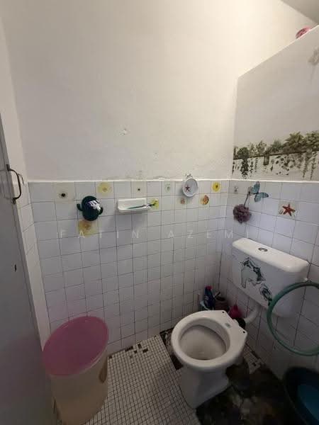 Rumah Teres 2-Tingkat untuk Dijual di Taman Sri Muda (Shah Alam) - Fatin Azemi - Bathroom - PropertyGuru.com.my