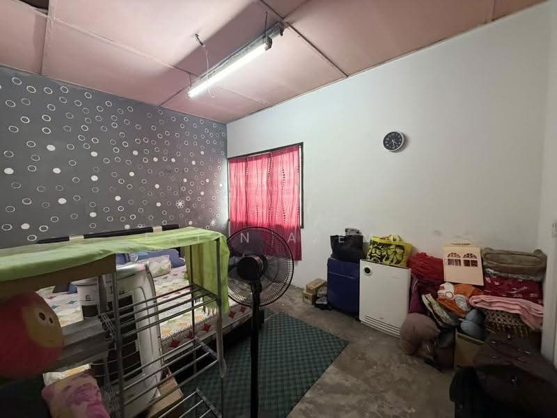 Rumah Teres 2-Tingkat untuk Dijual di Taman Sri Muda (Shah Alam) - Fatin Azemi - Bedroom - PropertyGuru.com.my