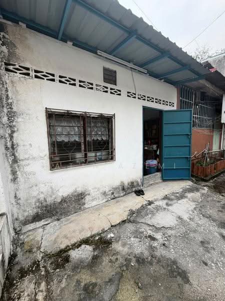 Rumah Teres 2-Tingkat untuk Dijual di Taman Sri Muda (Shah Alam) - Fatin Azemi - Exterior - PropertyGuru.com.my