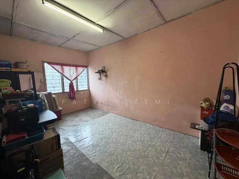 Rumah Teres 2-Tingkat untuk Dijual di Taman Sri Muda (Shah Alam) - Fatin Azemi - Living Room - PropertyGuru.com.my