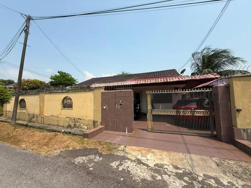 Rumah Banglo untuk Dijual di Taman Kebun Teh (Johor Bahru) - Evan Tai - PropertyGuru.com.my