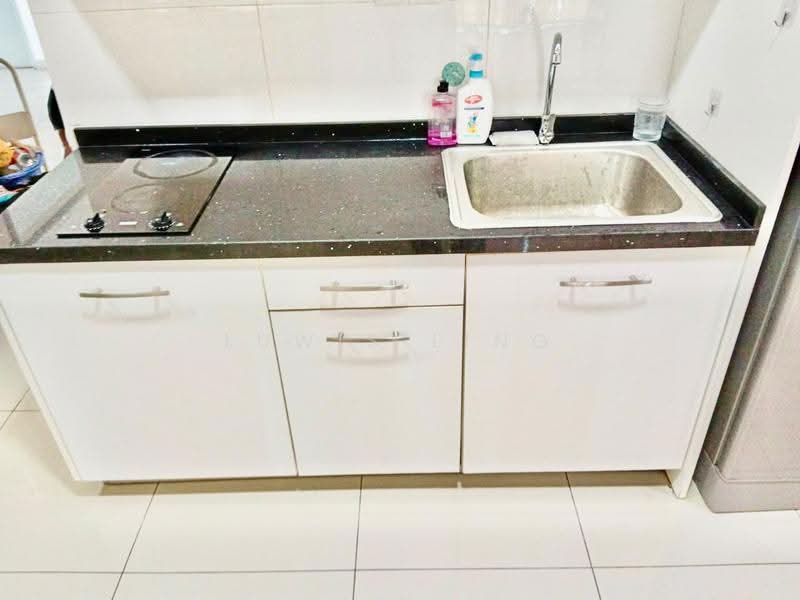 Kediaman Servis untuk Disewa di Cybersquare - Luwis Ling - Kitchen - PropertyGuru.com.my
