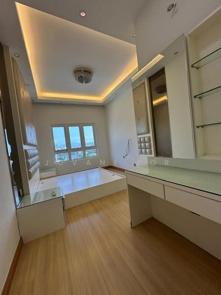 Kediaman Servis untuk Dijual di Connaught Avenue - Jovane Por - Bedroom - PropertyGuru.com.my