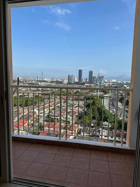Kediaman Servis untuk Dijual di Connaught Avenue - Jovane Por - Balcony - PropertyGuru.com.my