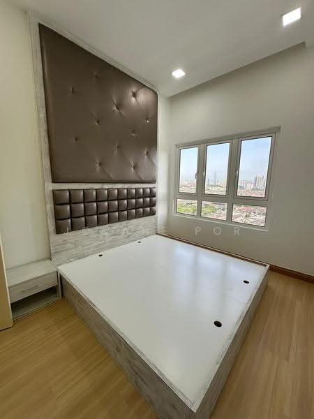 Kediaman Servis untuk Dijual di Connaught Avenue - Jovane Por - Bedroom - PropertyGuru.com.my