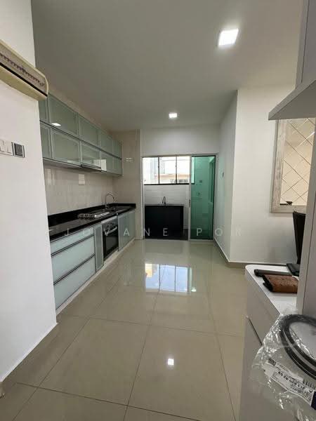 Kediaman Servis untuk Dijual di Connaught Avenue - Jovane Por - Kitchen - PropertyGuru.com.my