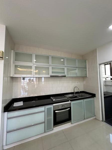 Kediaman Servis untuk Dijual di Connaught Avenue - Jovane Por - Kitchen - PropertyGuru.com.my