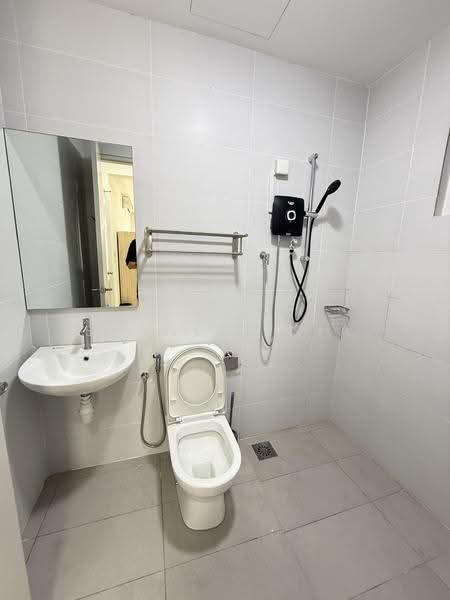 Pangsapuri untuk Disewa di Nadayu 801 - Stanley Sia - Bathroom - PropertyGuru.com.my
