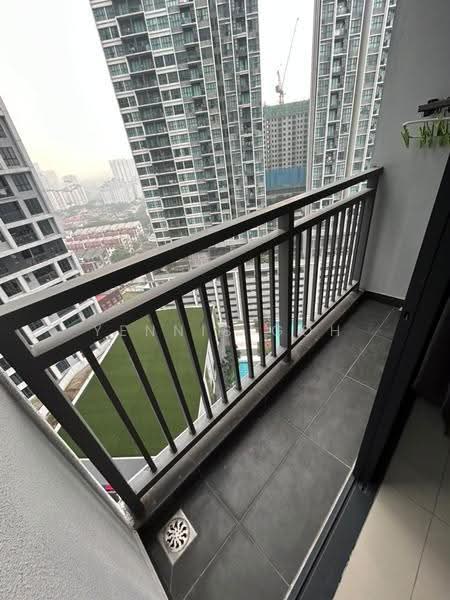 Kondominium untuk Disewa di Platinum Arena - Yennis Goh - Balcony - PropertyGuru.com.my