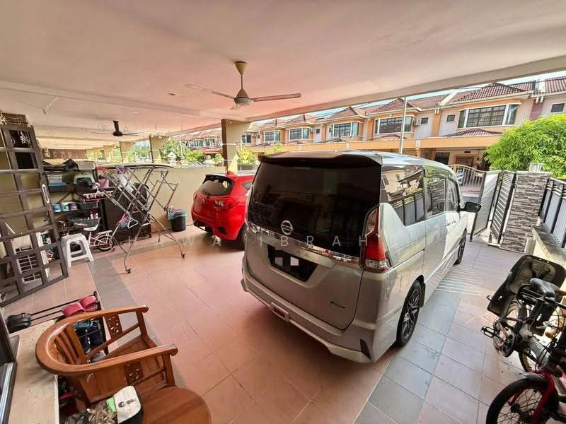 Rumah Teres 2-Tingkat untuk Dijual di Taman Mulia (Mantin) - Hawa Ibrahim - Car Park - PropertyGuru.com.my