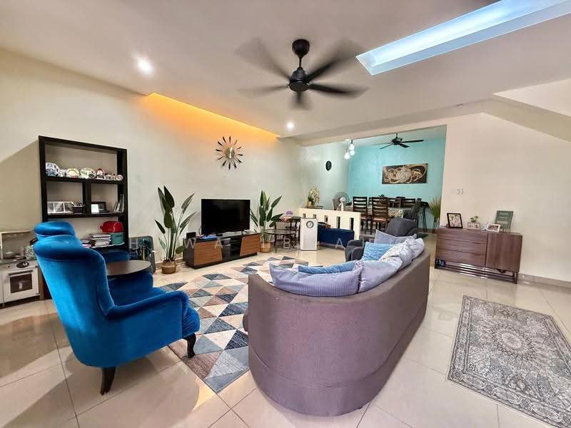 Rumah Teres 2-Tingkat untuk Dijual di Taman Mulia (Mantin) - Hawa Ibrahim - Living Room - PropertyGuru.com.my