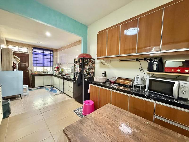 Rumah Teres 2-Tingkat untuk Dijual di Taman Mulia (Mantin) - Hawa Ibrahim - Kitchen - PropertyGuru.com.my