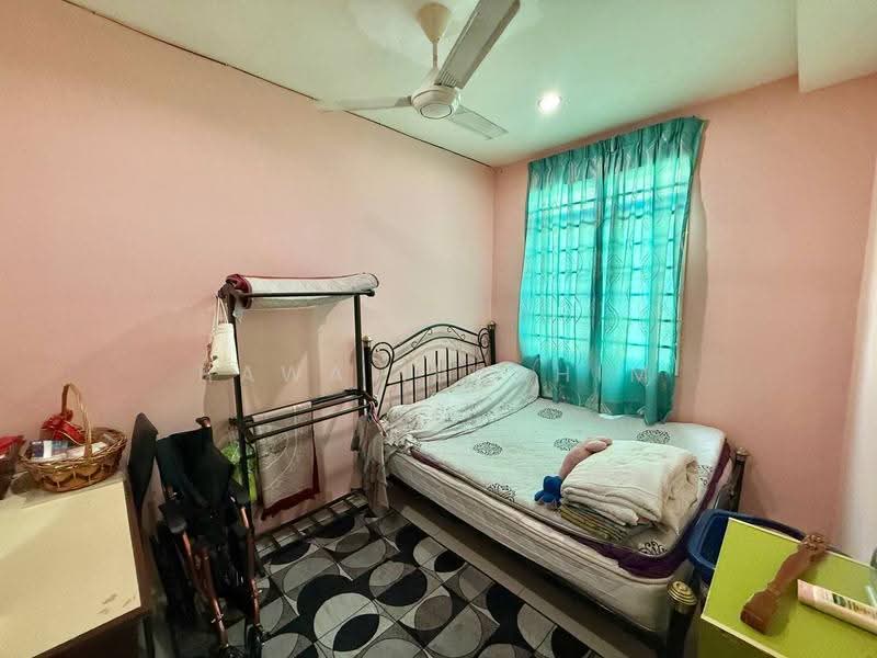 Rumah Teres 2-Tingkat untuk Dijual di Taman Mulia (Mantin) - Hawa Ibrahim - Bedroom - PropertyGuru.com.my