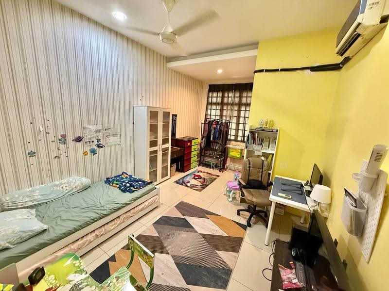 Rumah Teres 2-Tingkat untuk Dijual di Taman Mulia (Mantin) - Hawa Ibrahim - Bedroom - PropertyGuru.com.my