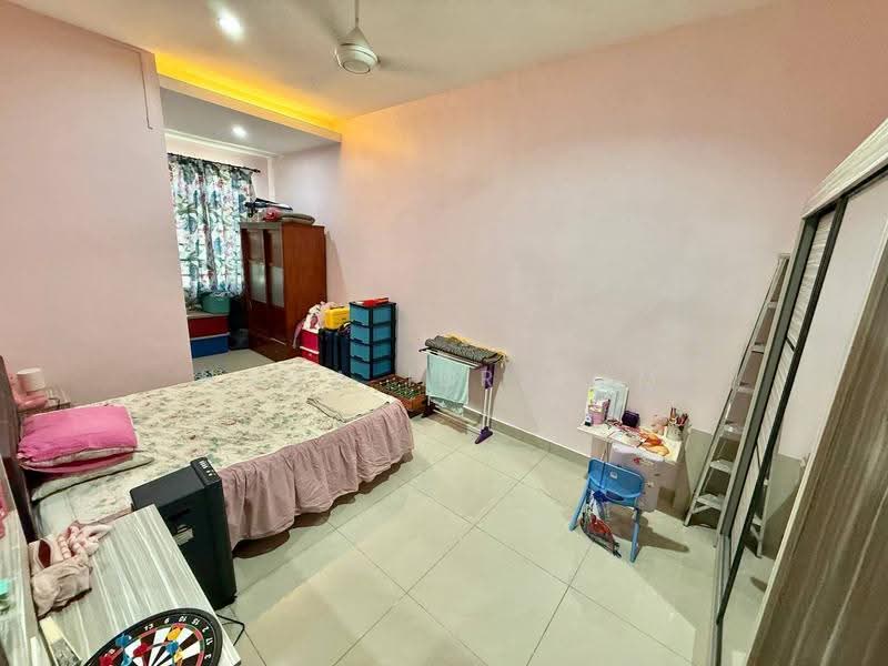 Rumah Teres 2-Tingkat untuk Dijual di Taman Mulia (Mantin) - Hawa Ibrahim - Bedroom - PropertyGuru.com.my