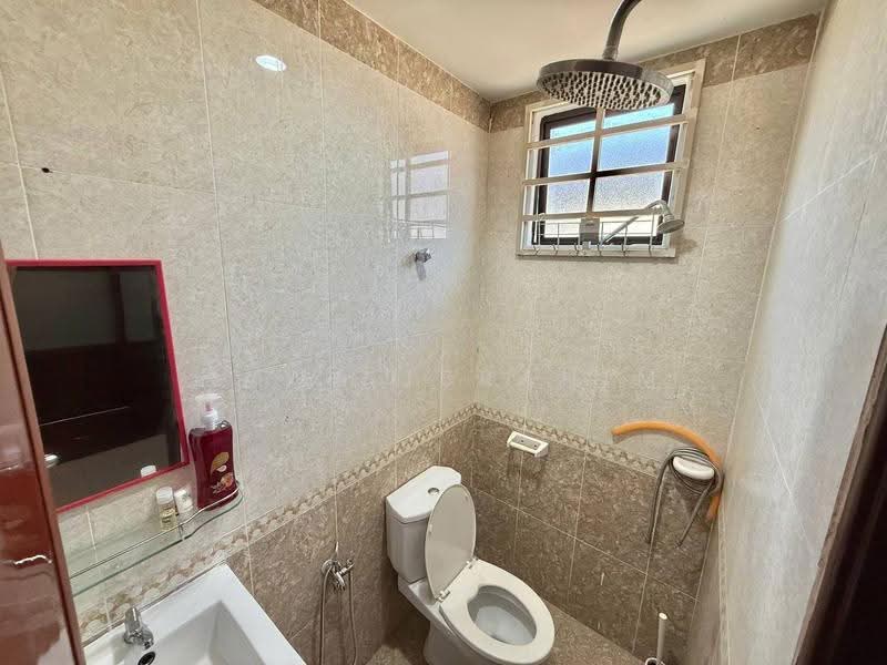 Rumah Teres 2-Tingkat untuk Dijual di Taman Mulia (Mantin) - Hawa Ibrahim - Bathroom - PropertyGuru.com.my