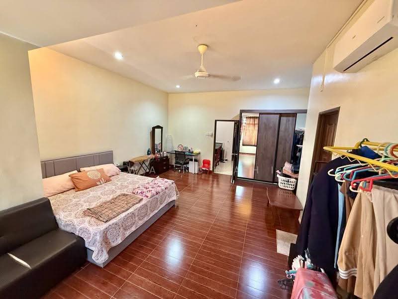 Rumah Teres 2-Tingkat untuk Dijual di Taman Mulia (Mantin) - Hawa Ibrahim - Bedroom - PropertyGuru.com.my