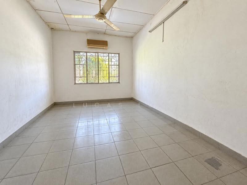 2-storey Terraced House for Sale in Bandar Kinrara Seksyen 1 (Bandar Kinrara) - Lucas Loh - Interior - PropertyGuru.com.my