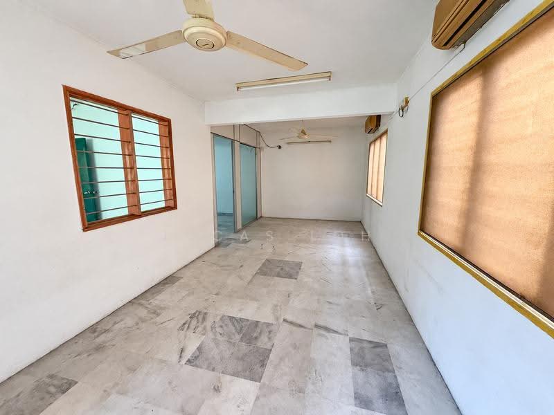 2-storey Terraced House for Sale in Bandar Kinrara Seksyen 1 (Bandar Kinrara) - Lucas Loh - Interior - PropertyGuru.com.my