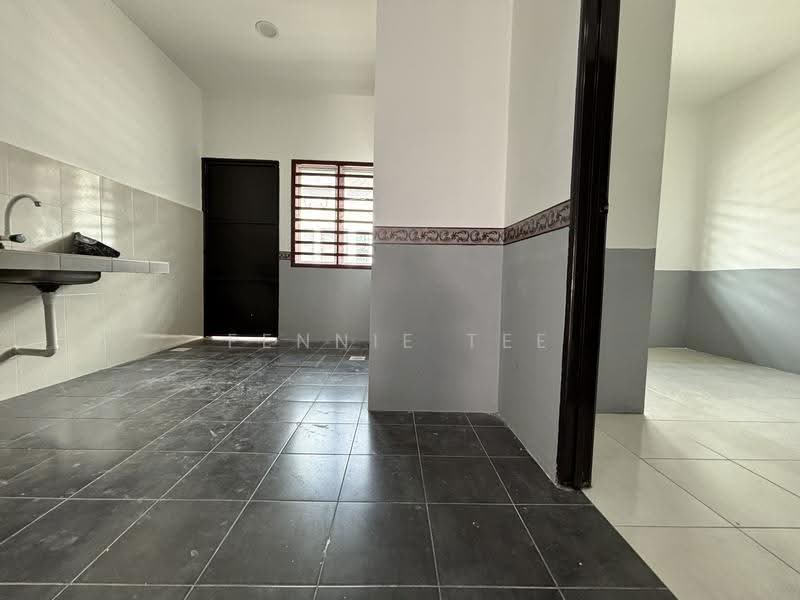 Rumah Teres 1-Tingkat untuk Dijual di Teluk Intan (Perak) - Fennie Tee - Kitchen - PropertyGuru.com.my