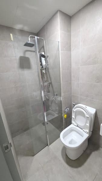 Service Residence for Rent at Suasana @ Utropolis - Peter Yeoh - Bathroom - PropertyGuru.com.my