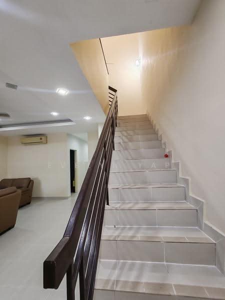 Terraced House for Sale in Taman Dato Demang (Seri Kembangan) - Evelyn Yap - PropertyGuru.com.my