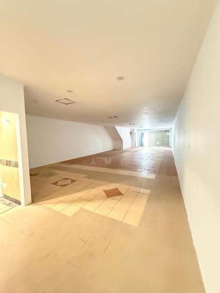 Shop for Rent in Bandar Sunway (Sunway) - Amy Lim - Interior - PropertyGuru.com.my