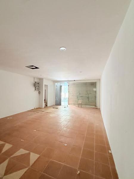Shop for Rent in Bandar Sunway (Sunway) - Amy Lim - Interior - PropertyGuru.com.my