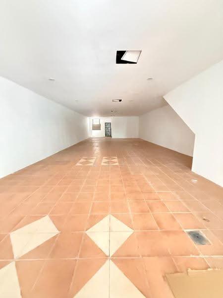 Shop for Rent in Bandar Sunway (Sunway) - Amy Lim - Interior - PropertyGuru.com.my