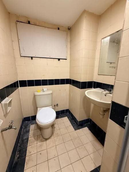 Shop for Rent in Bandar Sunway (Sunway) - Amy Lim - Bathroom - PropertyGuru.com.my