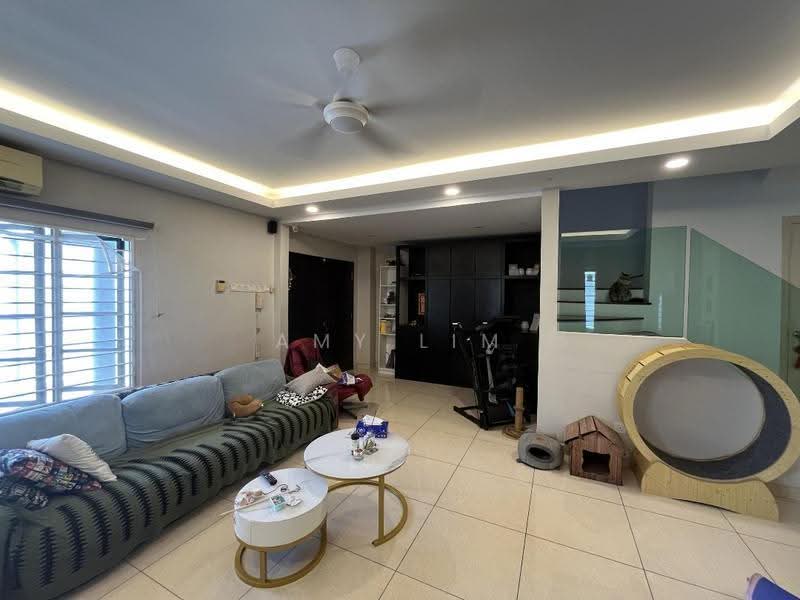Rumah Teres 2-Tingkat untuk Dijual di Usj 11 (Subang Jaya) - Amy Lim - Living Room - PropertyGuru.com.my