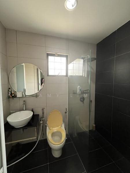 Rumah Teres 2-Tingkat untuk Dijual di Usj 11 (Subang Jaya) - Amy Lim - Bathroom - PropertyGuru.com.my