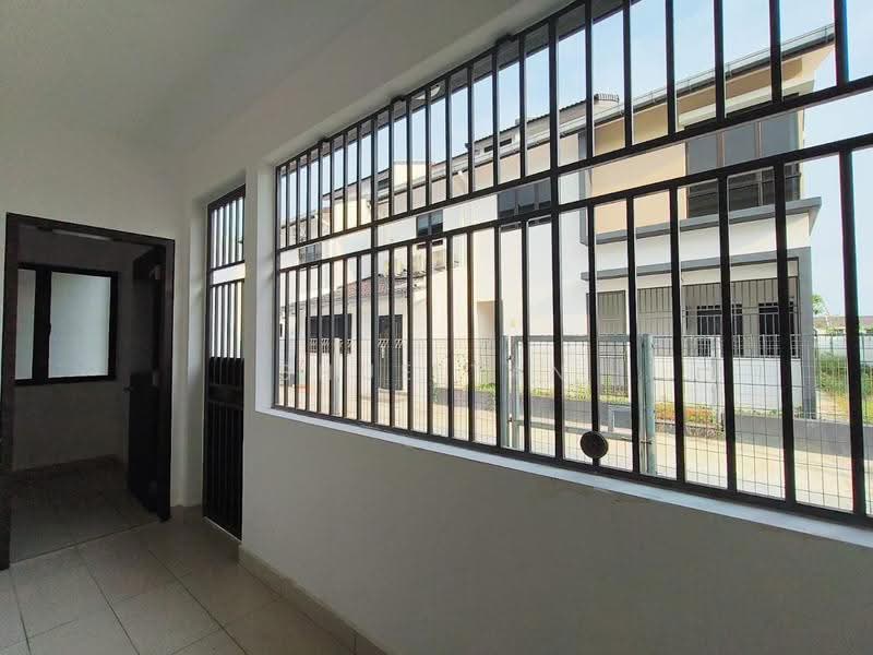 Rumah Teres 2-Tingkat untuk Disewa di Bandar Bukit Raja (Klang) - Shue Tan - Entrance - PropertyGuru.com.my