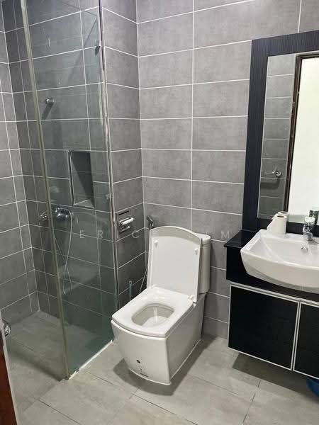 Service Residence for Sale at Paragon Residences @ Straits View - Erica Lim - Bathroom - PropertyGuru.com.my