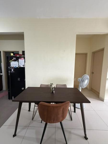Kondominium untuk Dijual di Serin Residency - Rafizi Ramli - Dining Room - PropertyGuru.com.my