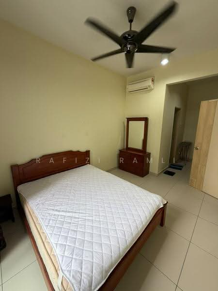 Kondominium untuk Dijual di Serin Residency - Rafizi Ramli - Bedroom - PropertyGuru.com.my